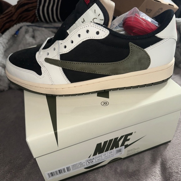 Travis scotts - Picture 7 of 8